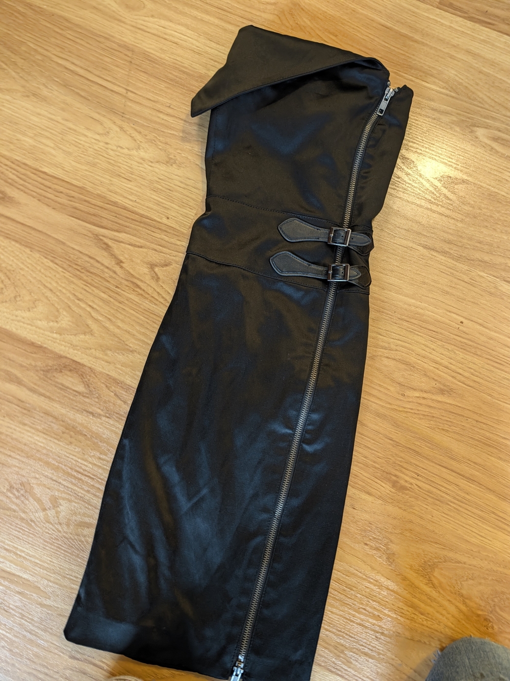 bebe Black Strapless Buckle-Detail Midi Dress